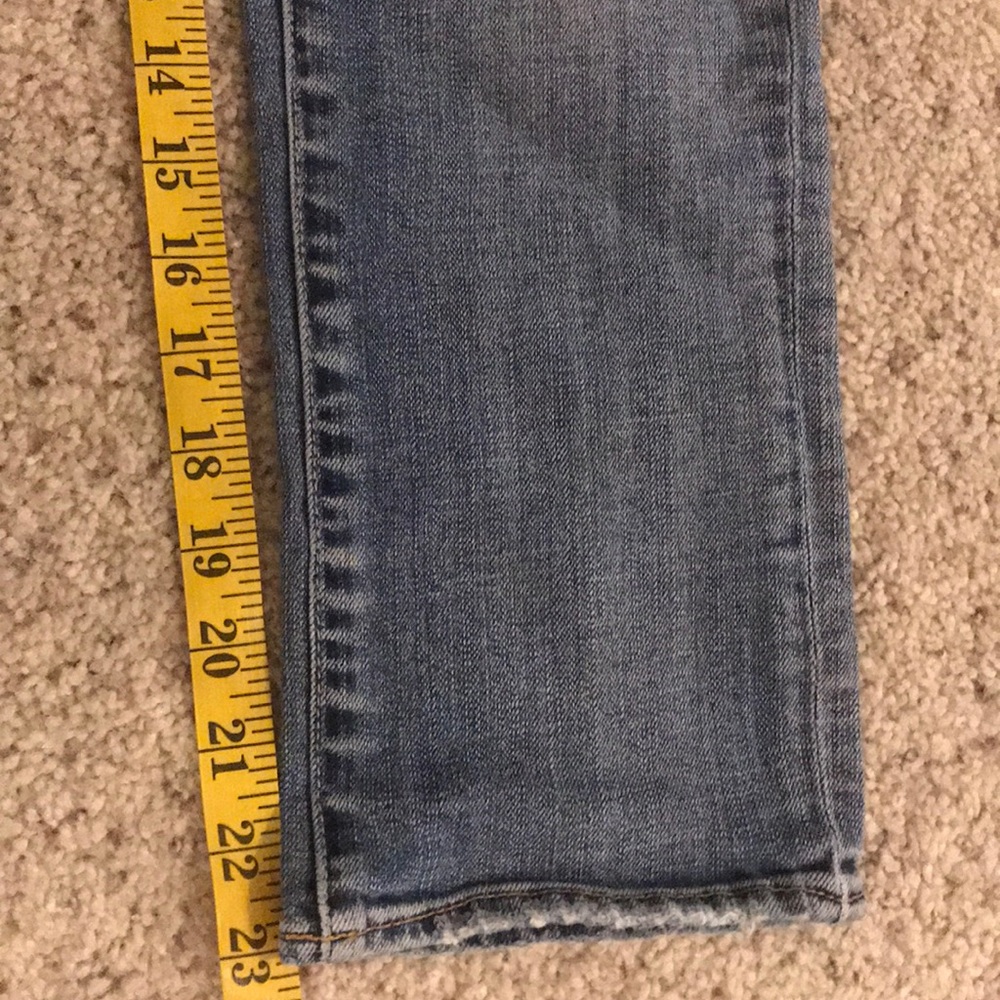 ⭐️3 for 10⭐️ A&E distressed jeans - Picture 5 of 7